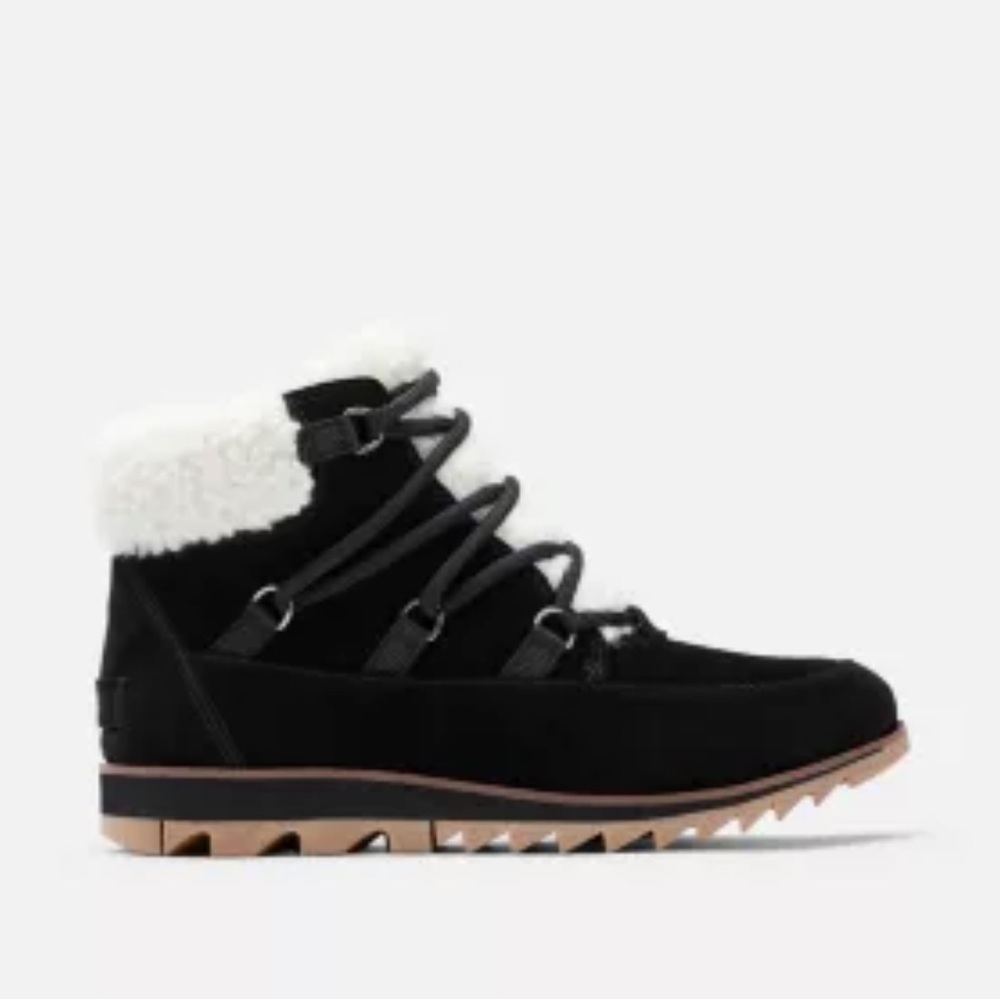 SOREL HARLOW LACE COZY - Faux-Shearling Lace-Up Suede Ankle Boot - Gum Sole